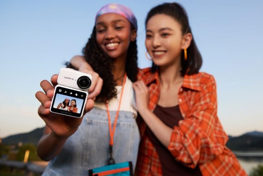 光子跃迁「炸场」日本，全球首款8K拇指运动相机斩获G-Mark设计大奖