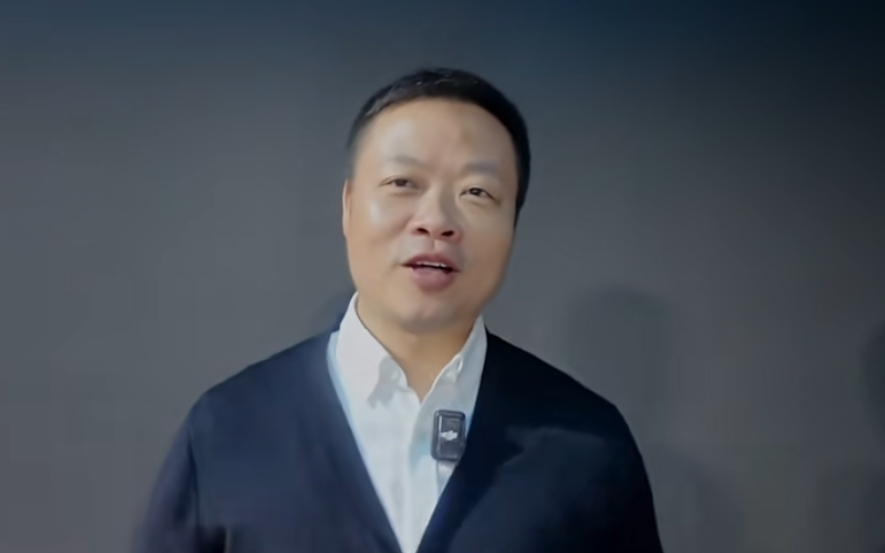 从“藏真人”到“全透明”：小鹏用晶格肌肉扫除谣言