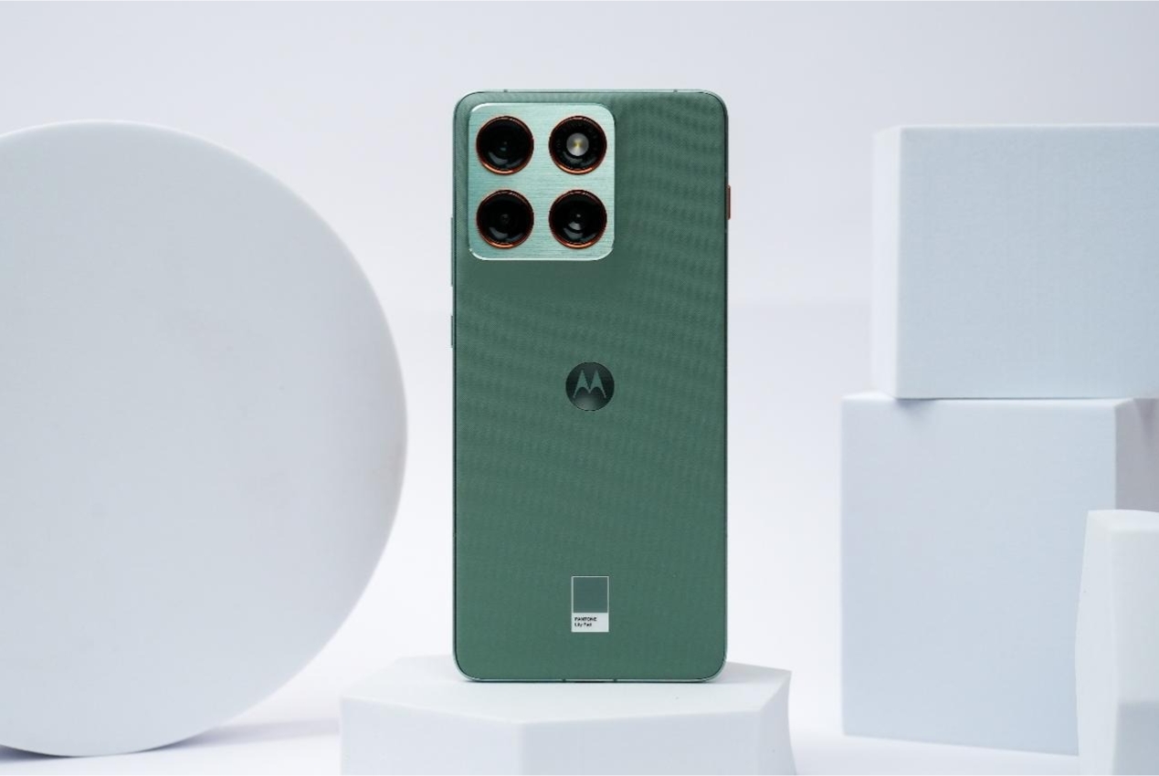 联想moto X70 Air AI手机：轻盈美学与智能体验的完美融合