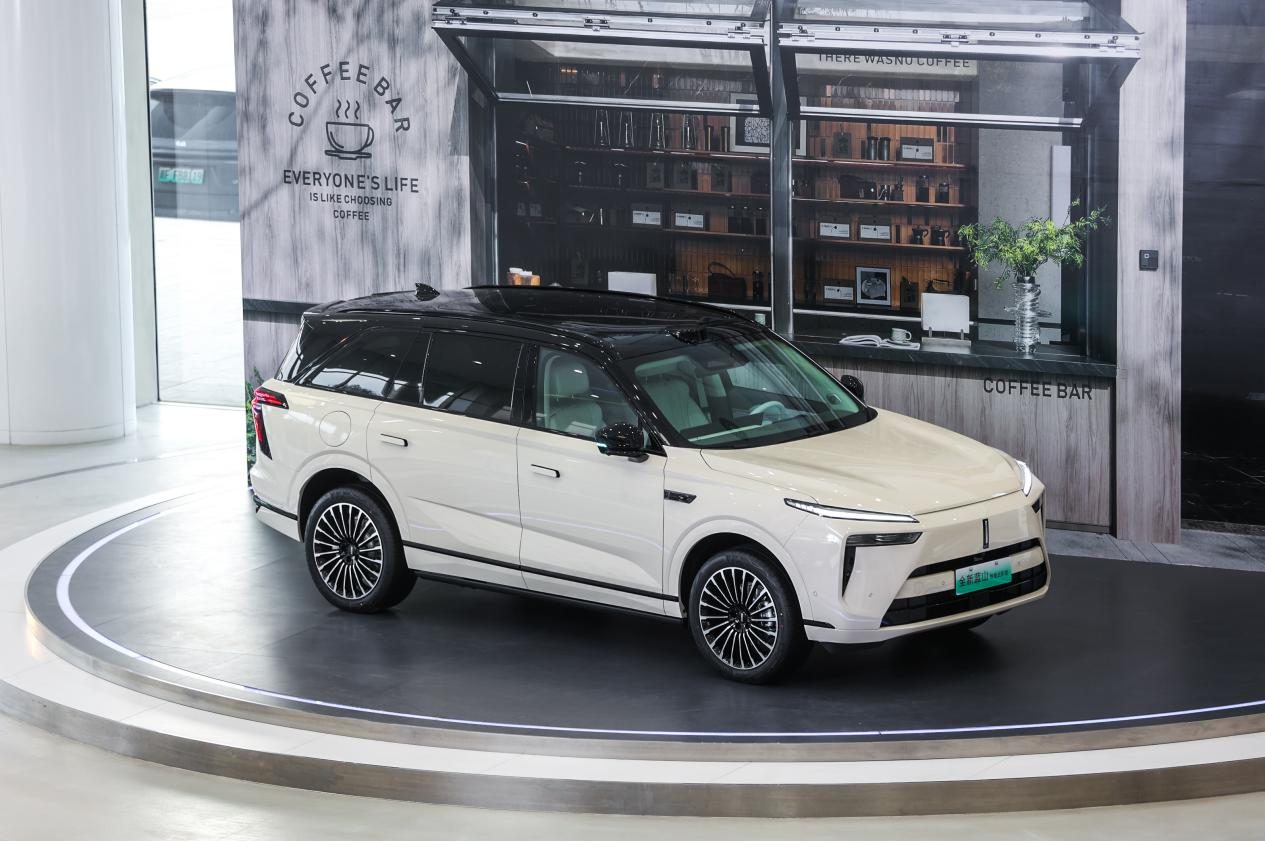 魏牌全新蓝山智能进阶版限时27.58万起：VLA+Hi4双能加持 定义家庭SUV豪华新标杆