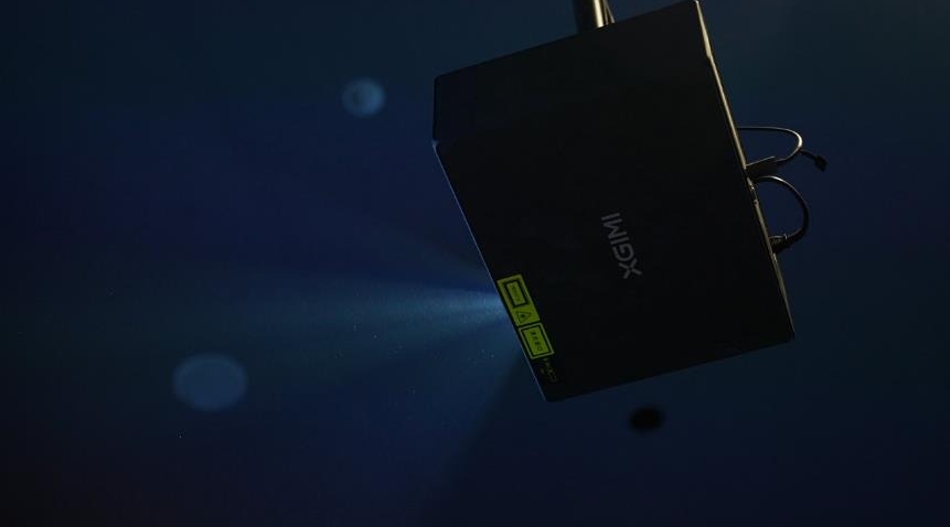 极米行业显示携手成都市美术馆，共塑2026成都双年展